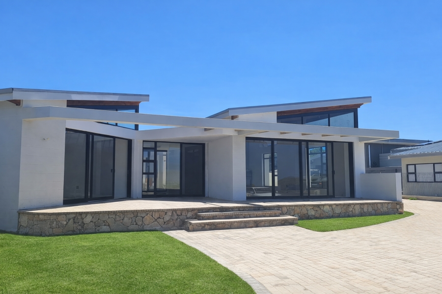 3 Bedroom Property for Sale in Stilbaai Wes Western Cape